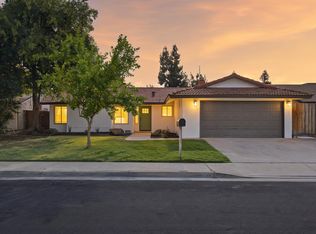 1064 Carey Ave, Clovis, CA 93611