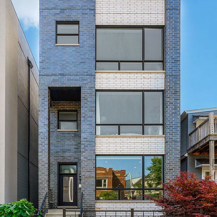 1st image of 3051 W Lyndale St #1