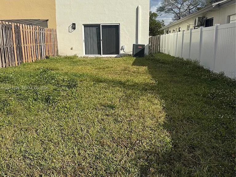 5736 Tyler St — Photo 18
