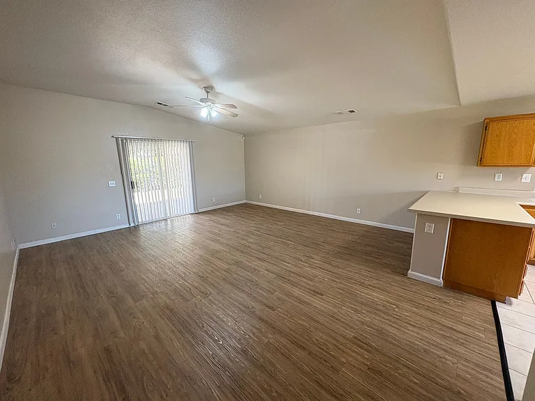 3832 W Sweet Ave — Photo 19