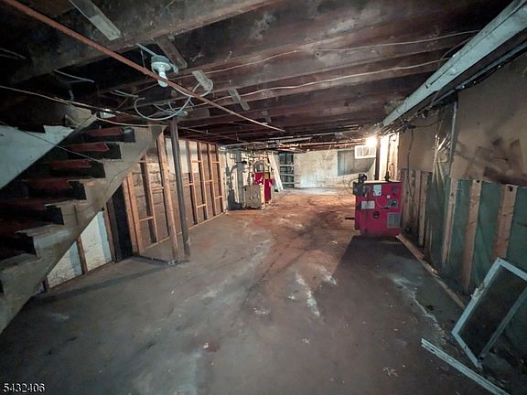 2nd image of 321 Union Ave