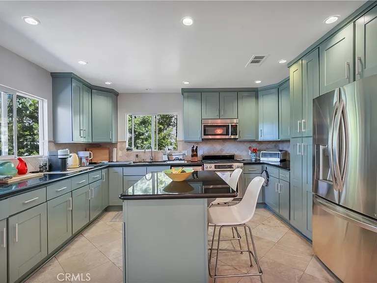 3540 Mountain View Ave — Photo 9
