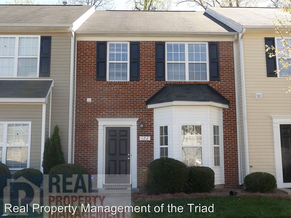 1st image of 122 Queensberry Ct