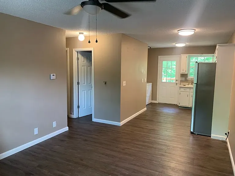 710 Corey Pl #2 — Photo 3