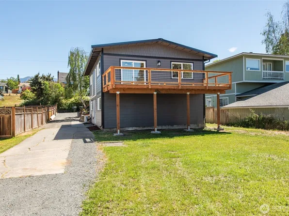 320 E Lopez Avenue, Port Angeles, WA 98362