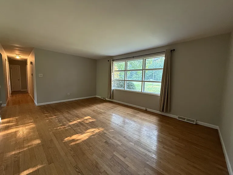 29781 Oak Rd — Photo 7