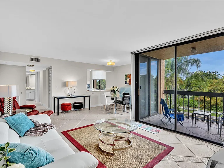 2455 Lindell Blvd #3401 — Photo 4