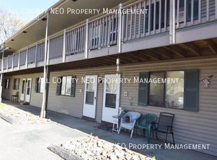 2042 W Market St, Akron, OH 44313