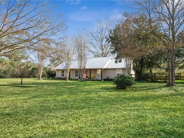 205 Louis Dr, Folsom, LA 70437
