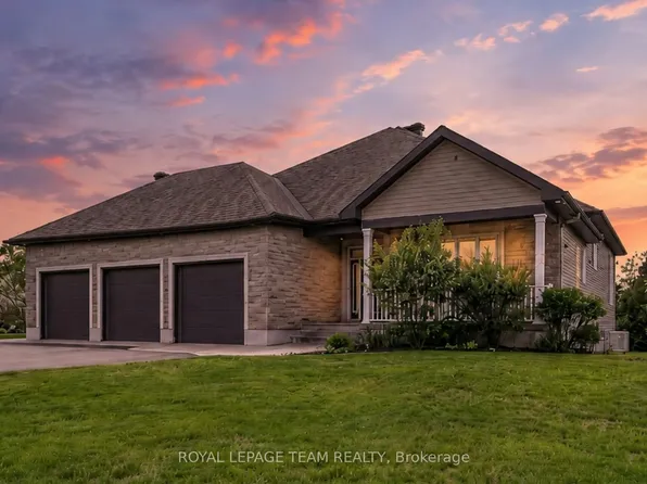 568 Pennycross Ln, Ottawa, ON K0A 1L0