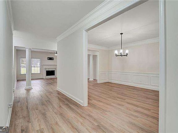 5th image of 6027 Windfall Ct