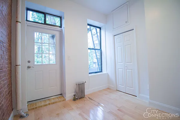 Rented by City Connections Realty | media 36