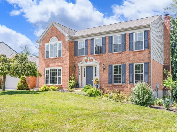 7895 Surreywood Dr, North Bend, OH 45052