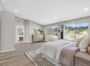 6540 Ridgewood Dr, Castro Valley, CA 94552