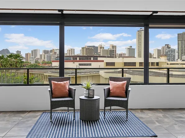 581 Kamoku St APT 504, Honolulu, HI 96826