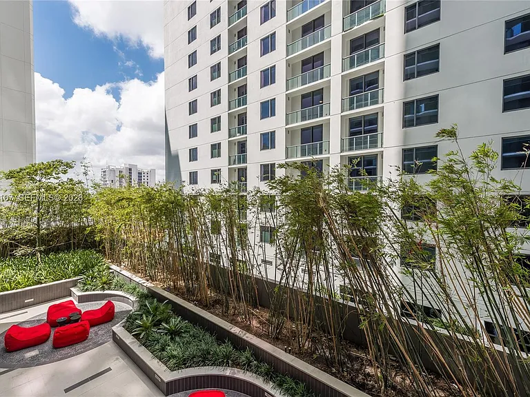 55 SW 9th St #1010 — Photo 18