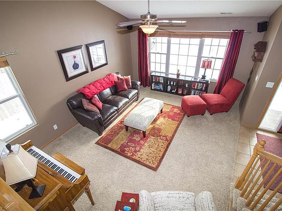 4th image of 9305 Lake Dr