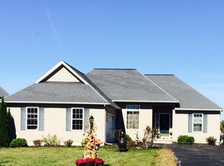 31 Eagle Ln, Mechanicville, NY 12118