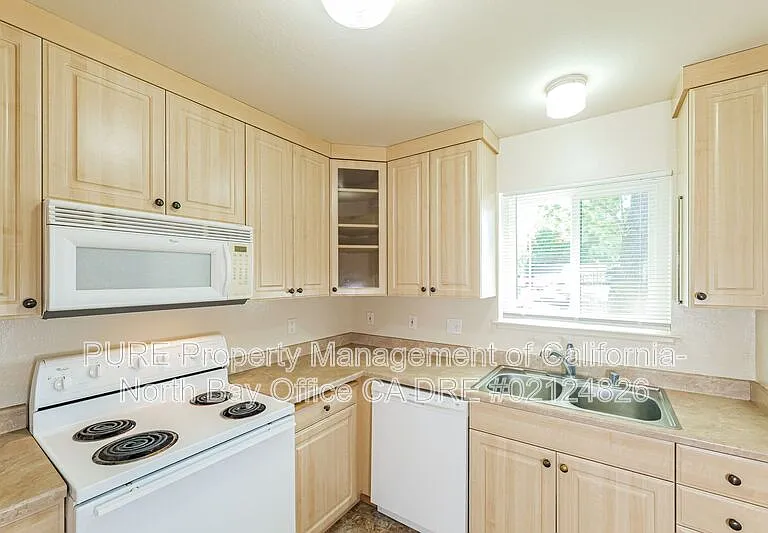 48-4 Lark Center Dr — Photo 3