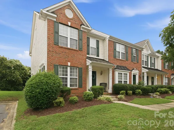 12418 Blossoming Ct, Charlotte, NC 28273