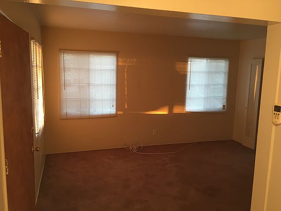 5th image of 2606 Arlington Ave APT 4