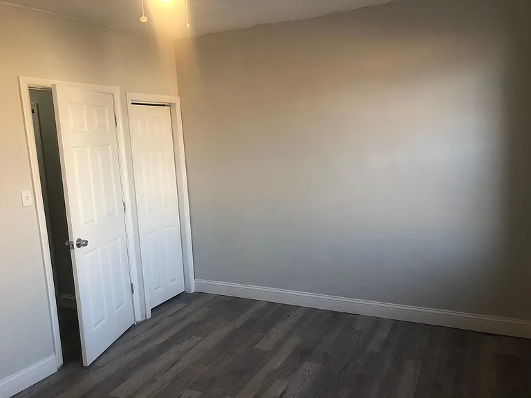 262 W Ontario St #2 — Photo 6