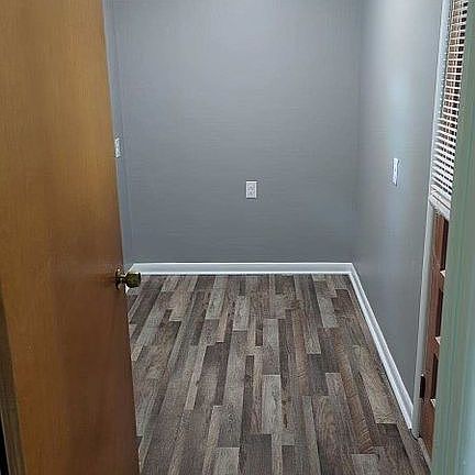 Entry room as you walk in 