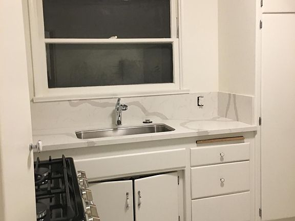 3rd image of 9870 Vidor Dr #9870