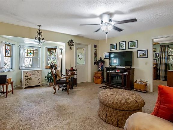 3rd image of 16551 Highland Ave