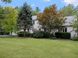 10 Fellowship Ct, West Greenwich, RI 02817