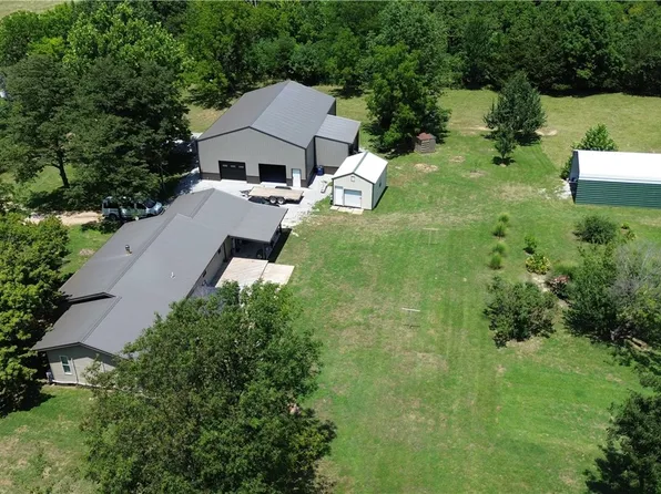 6139 Newton Line Rd, Harrison, AR 72601