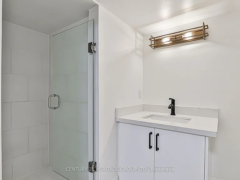 219 Harris Ave #BASEMENT — Photo 19