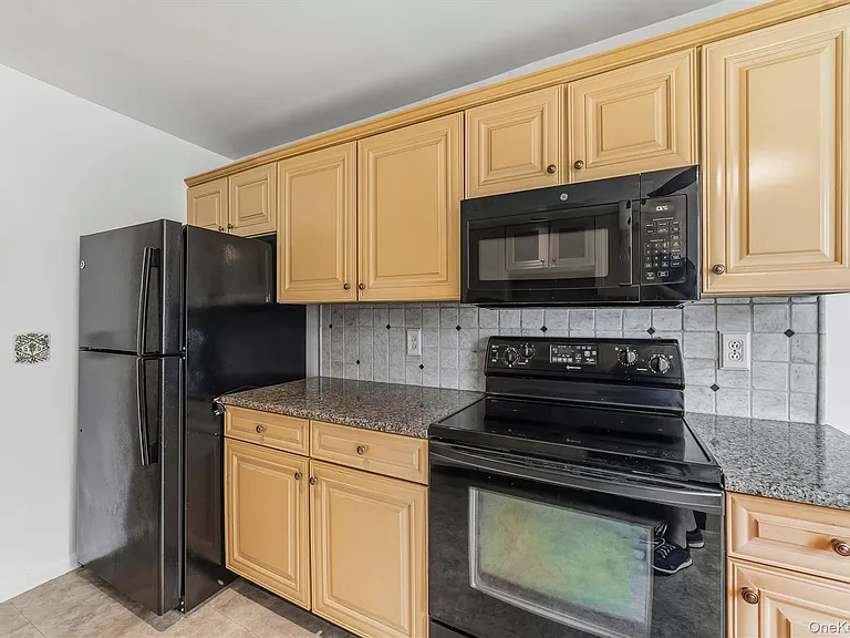 101 Eagle Bay Dr — Photo 10