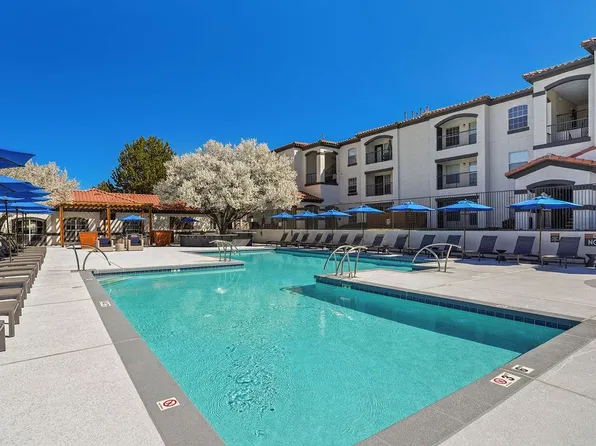 La Ventana Apartments