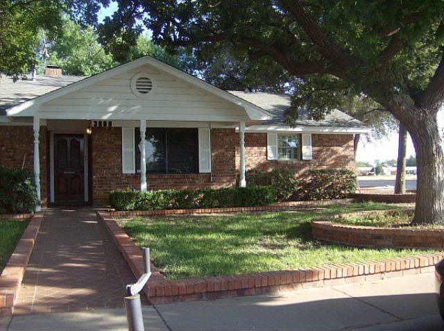 1st image of 3800 E Everglade Ave