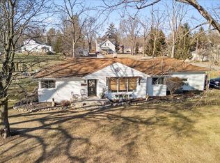 1014 Crestwood Ln, Jackson, MI 49203