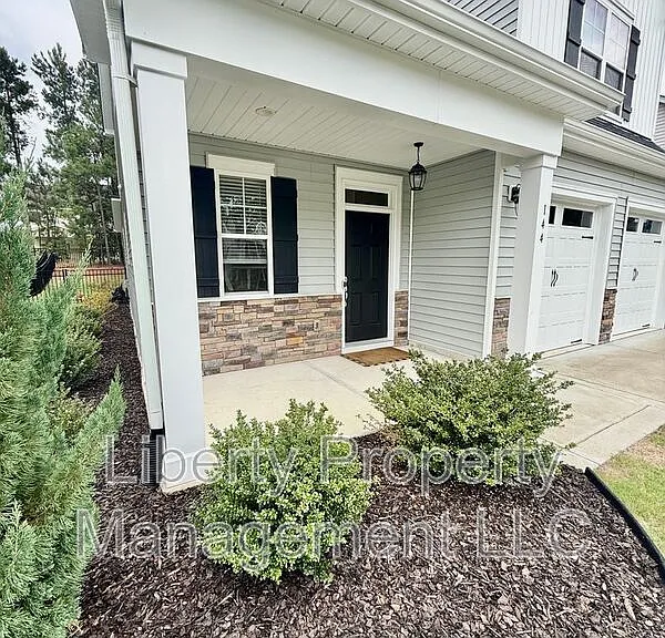 144 Kensington Dr — Photo 3