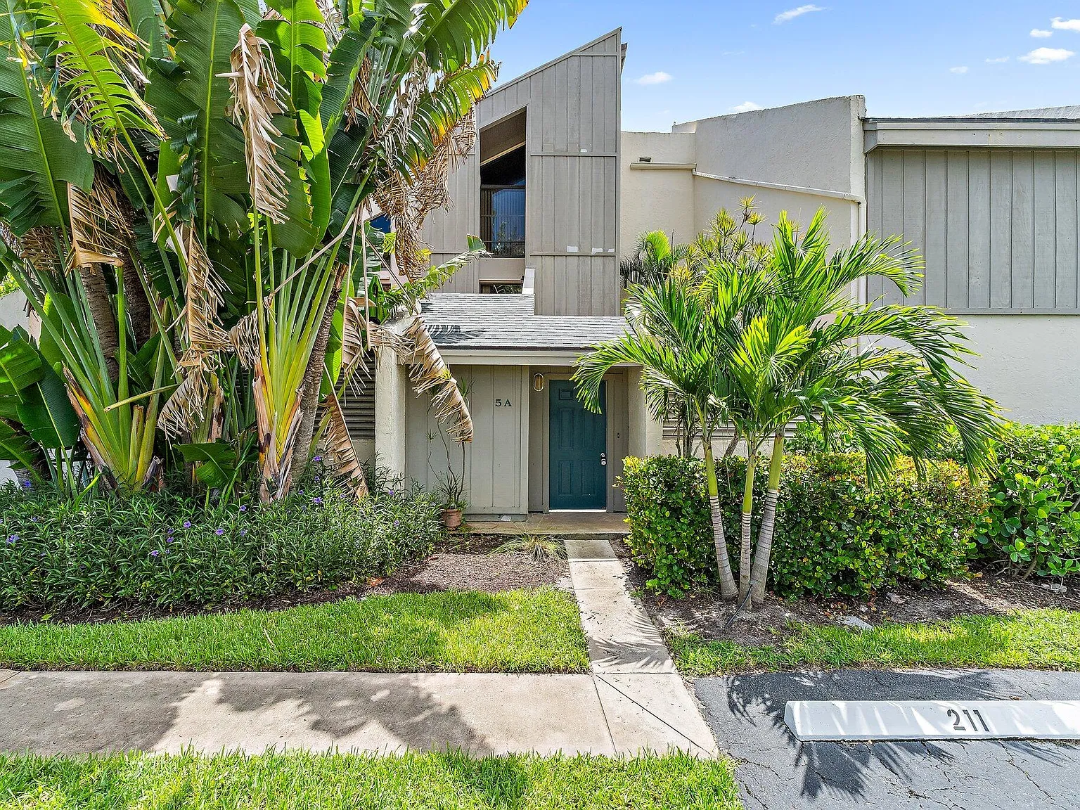 1 bed, 1.0 bath, 740 sqft, $1,900 — Photo 4