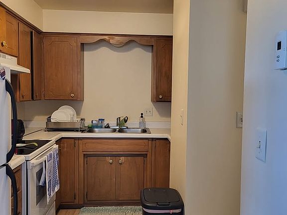 4th image of 1919 3rd Ave NE #2
