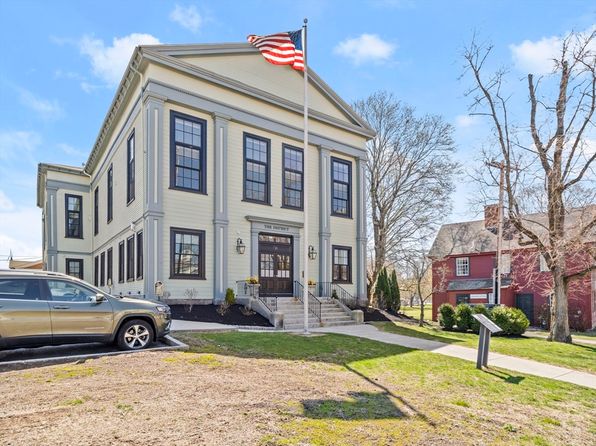 30 S Main St UNIT 105, Ipswich, MA 01938