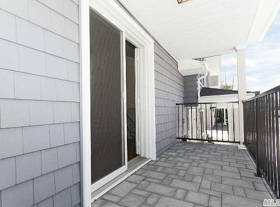 3rd image of 18 Julliard Dr