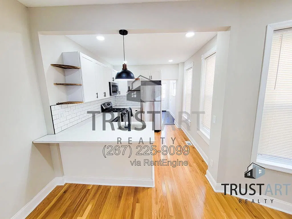 3 bed, 1.5 bath, $1,625 — Photo 3