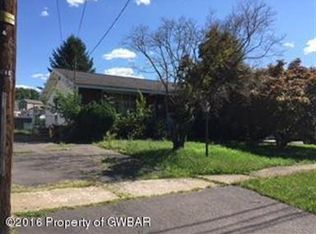 106 Amesbury St, Plains, PA 18705
