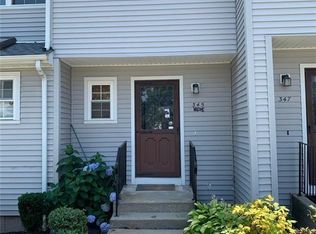 345 Red Oak Ln #345, Bridgeport, CT 06606