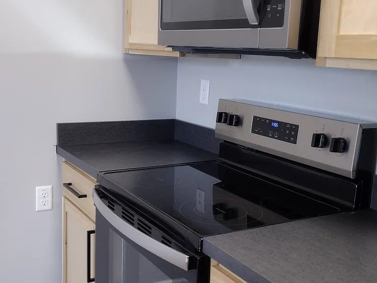79 E Washington St #2 — Photo 3