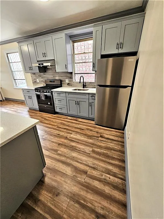3 bed, 2.0 bath, 2173 sqft, $3,500 — Photo 2