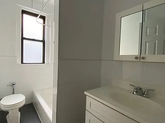 Rented by REAL New York | media 6