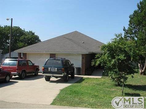1st image of 930 Ramblewood St