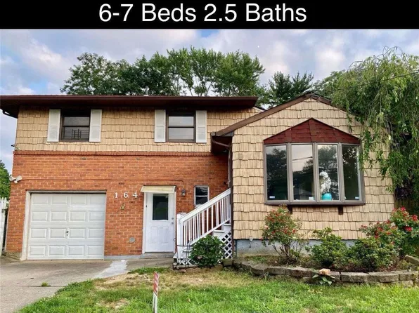 164 Pennsylvania Avenue, Bay Shore, NY 11706