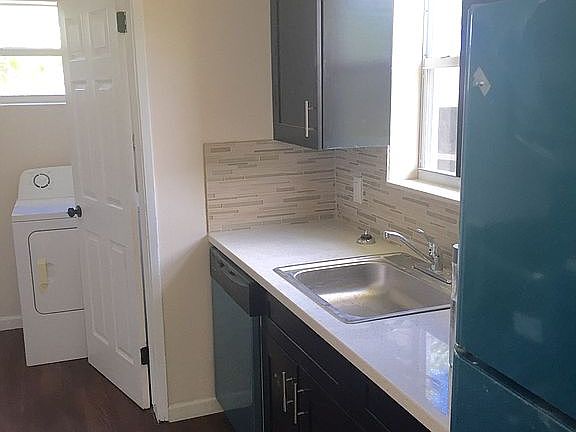 New quartz counters. Mosaic 